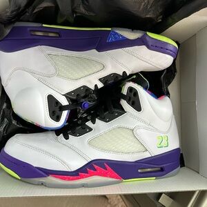 Air Jordan 5 Retro Bell- Air never worn
